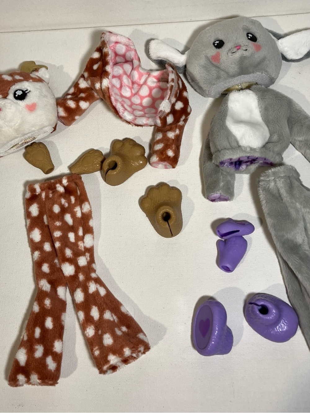 Cutie Reveal Barbie Assorted 10 Piece Lot 2 Heads 2 Tops 2 Pants 2 Hands 2 Feet